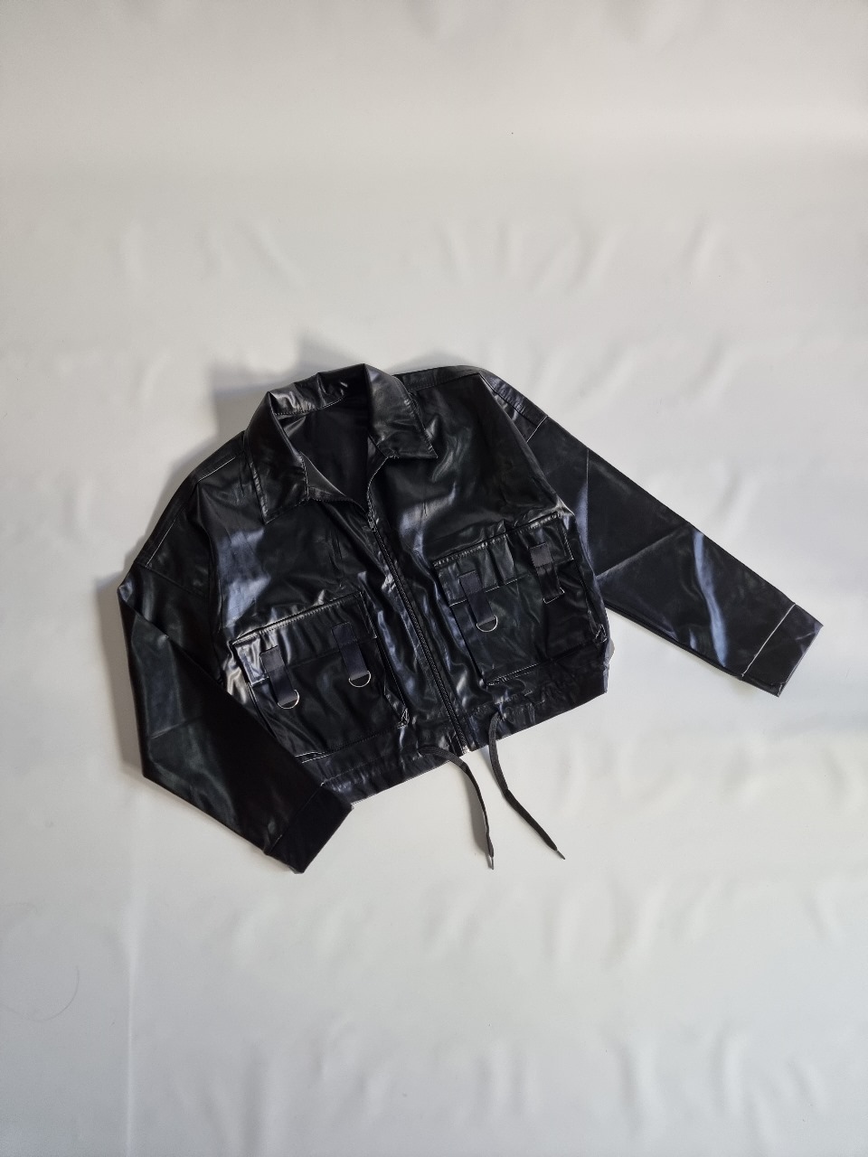 CAMPERA ENGOMADA CON HEBILLE D