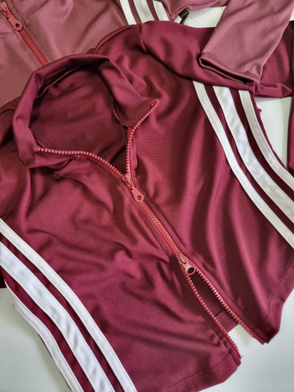 CAMPERA TRES LINEAS