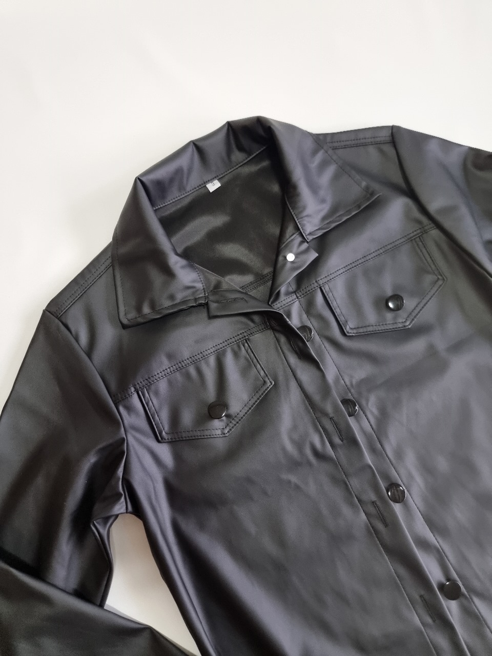 CAMPERA CON PUÑO