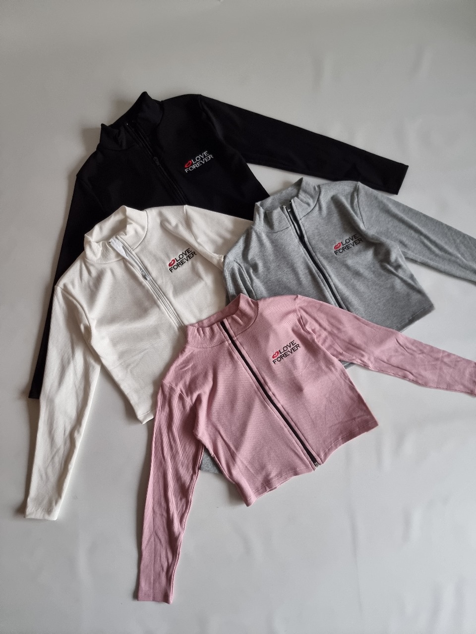 CAMPERA BORDADO LOVE FOREVER