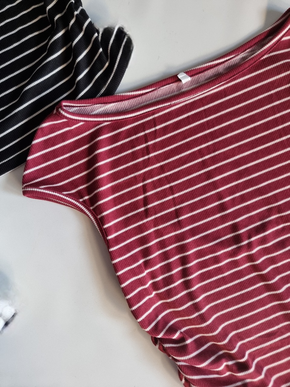 REMERA M-J COSTADO FRUNCIDO - Image 3