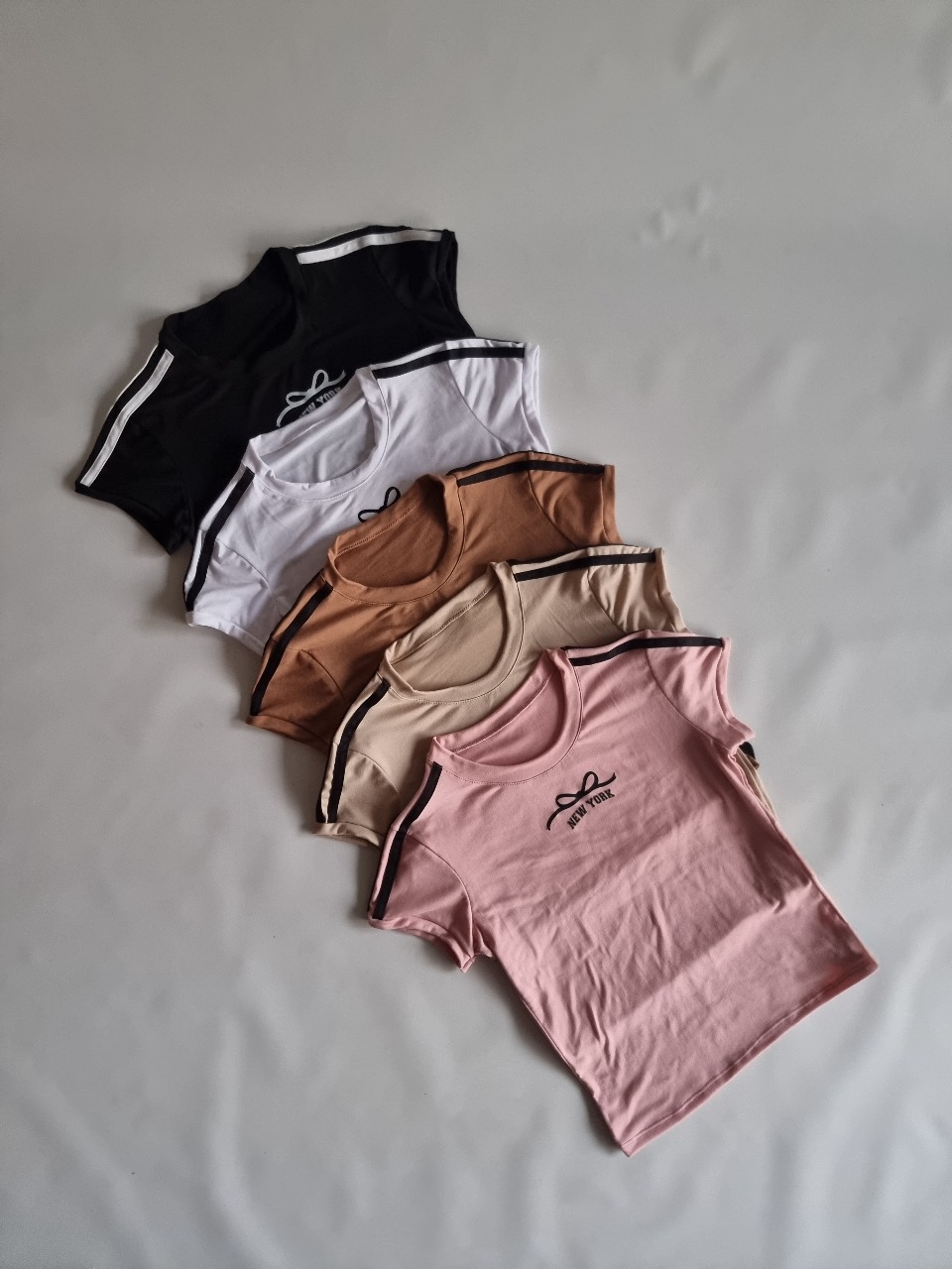 REMERA MOÑO