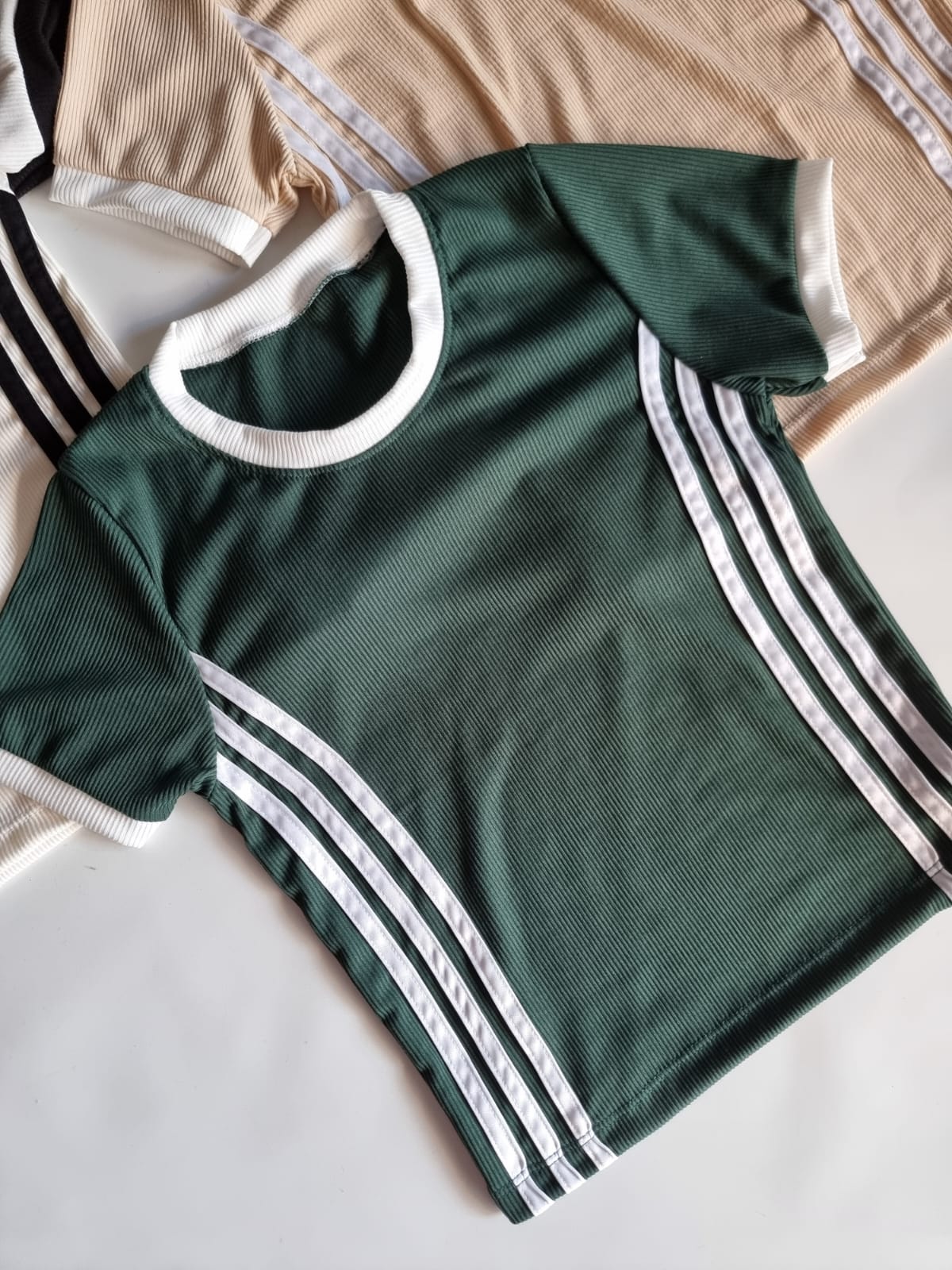 REMERA 3LINEAS AL COSTADO - Image 4