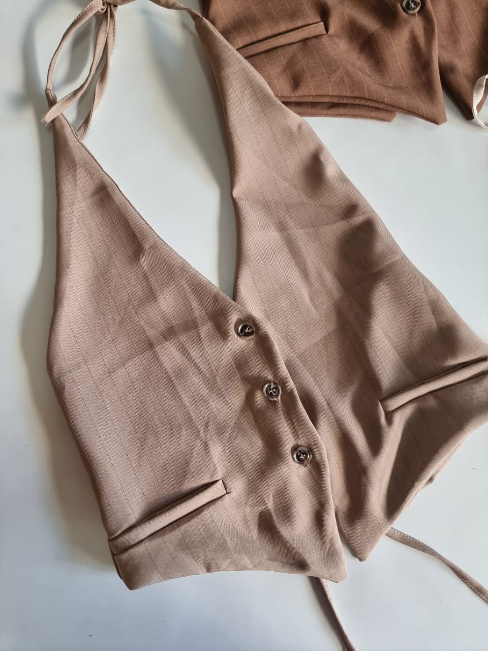 CHALECO 3 BOTONES - Image 3