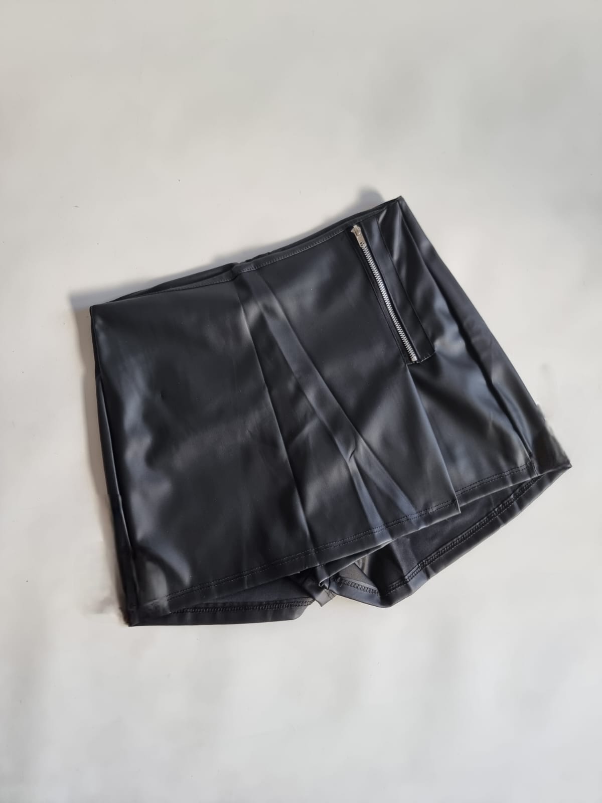 SHORT POLLERA CON CIERRE 7200