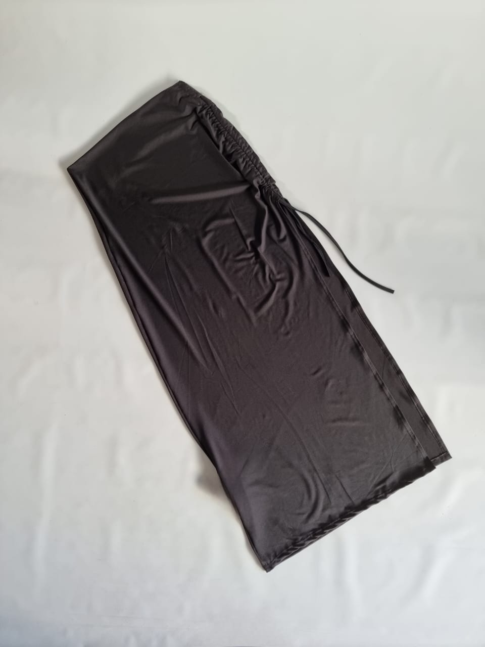 POLLERA LARGA CON TIRA AL COSTADO