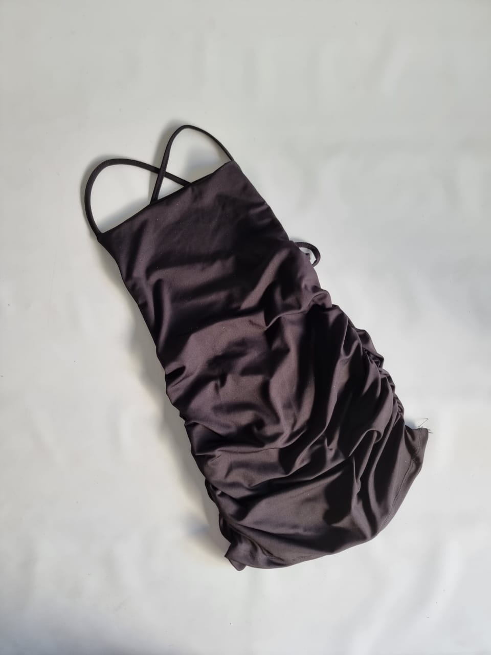 VESTIDO FRUNCIDO AL COSTADO X