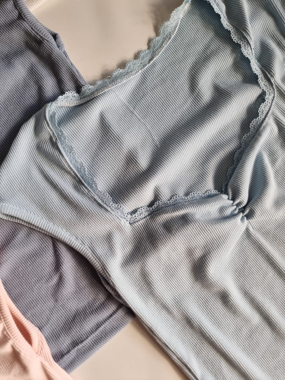 REMERA MANGA JAPONESA CON FRUNCIDO PUNTILLA - Image 3