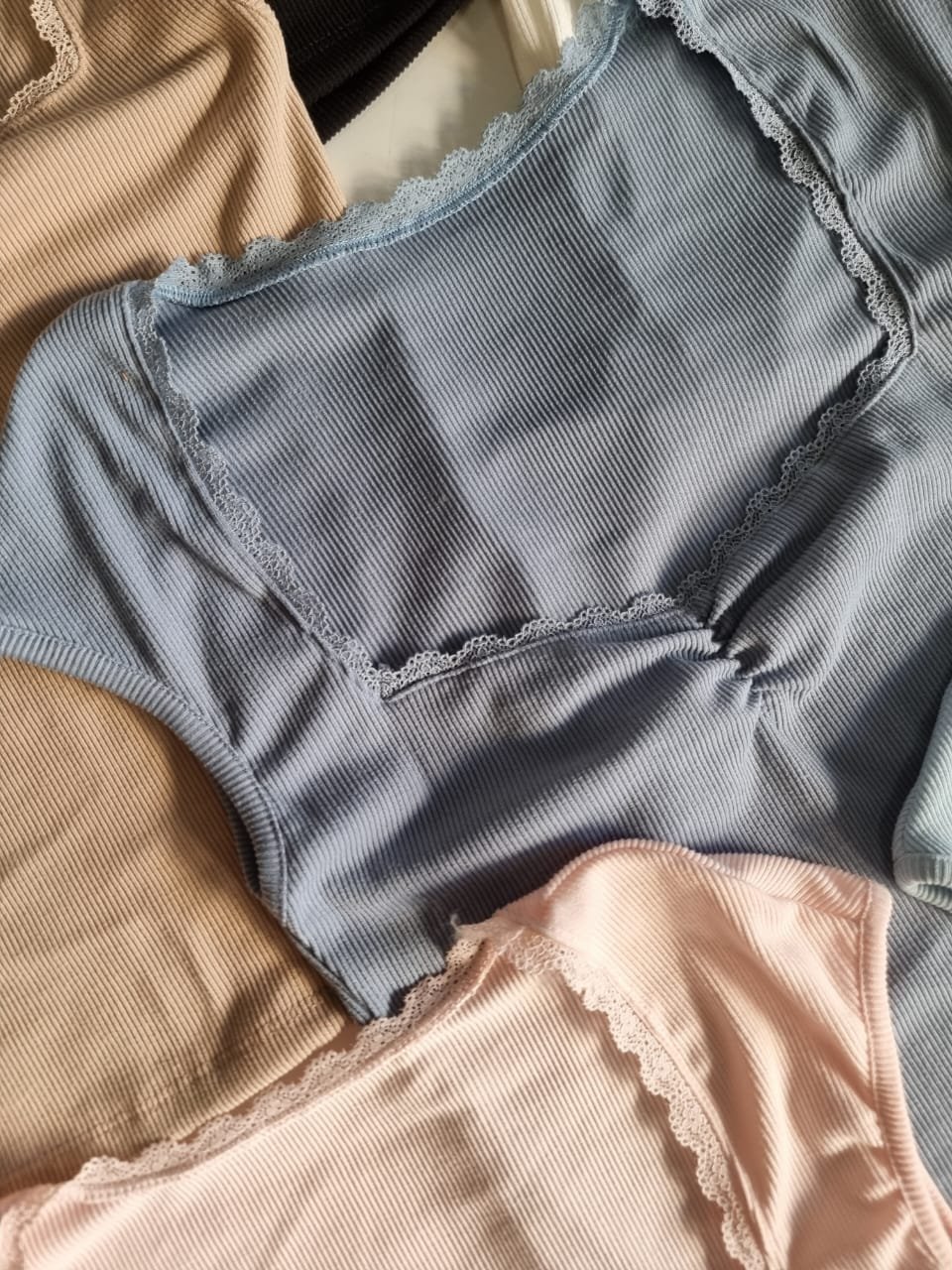 REMERA MANGA JAPONESA CON FRUNCIDO PUNTILLA - Image 4