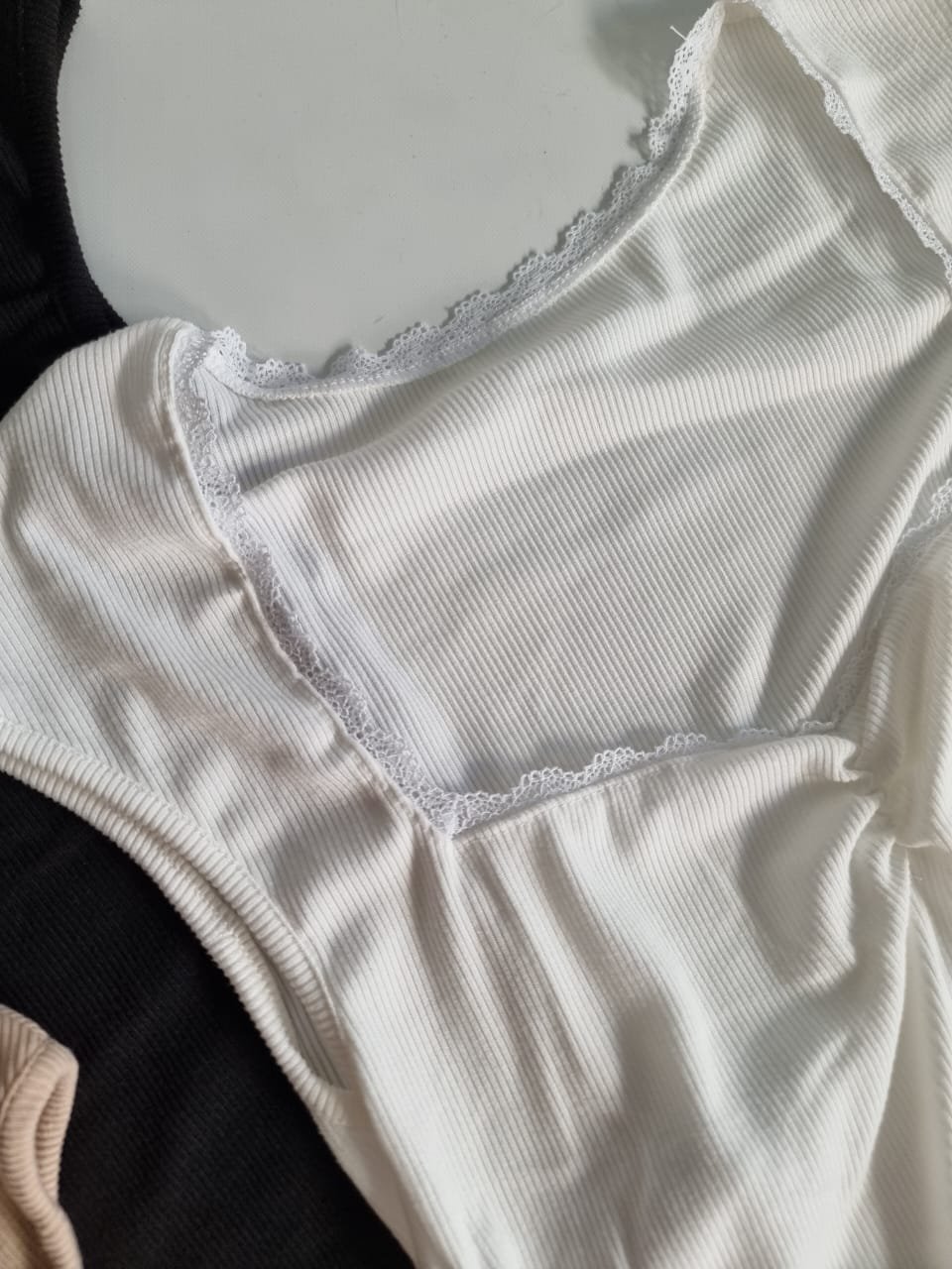 REMERA MANGA JAPONESA CON FRUNCIDO PUNTILLA - Image 6