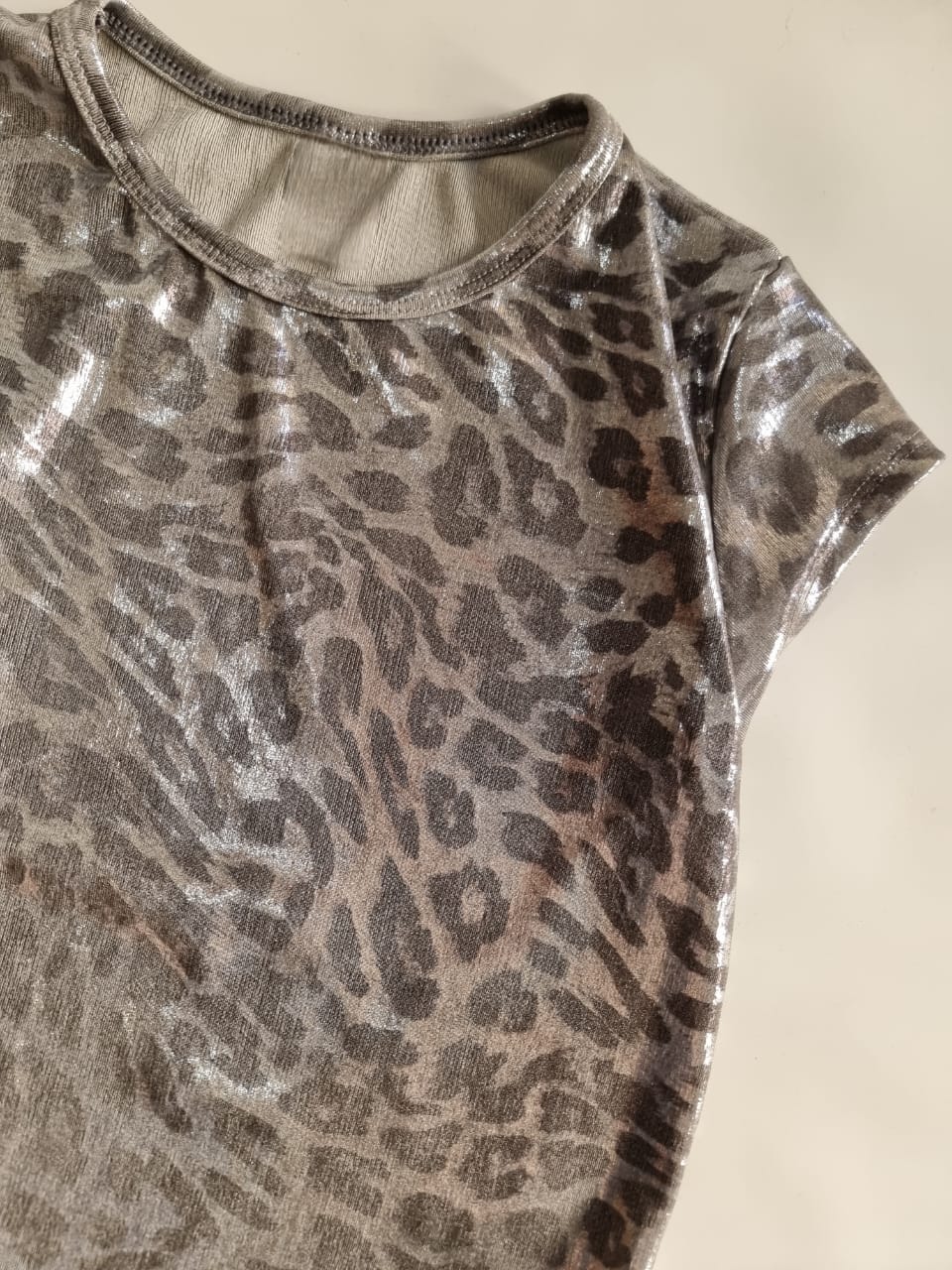REMERA ANIMAL PRINT BRILLO - Image 2