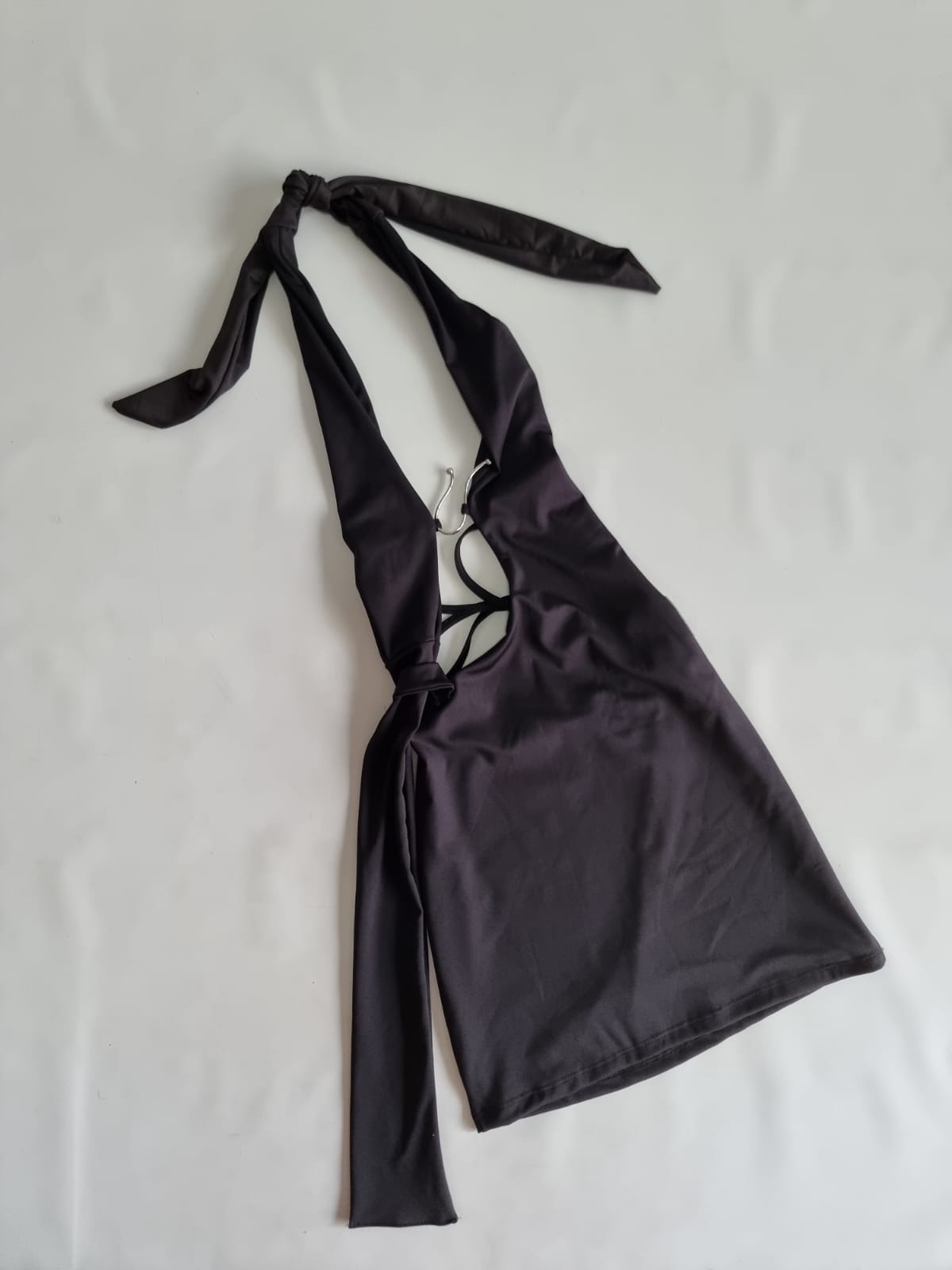 VESTIDO ABERTURA ADELANTE CON 1 TIRA