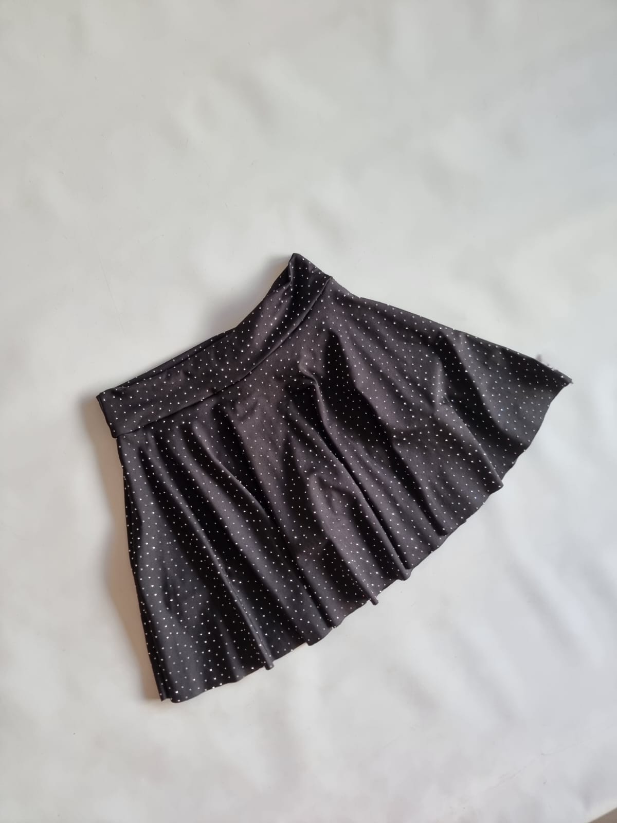 SHORT POLLERA CON STRAS