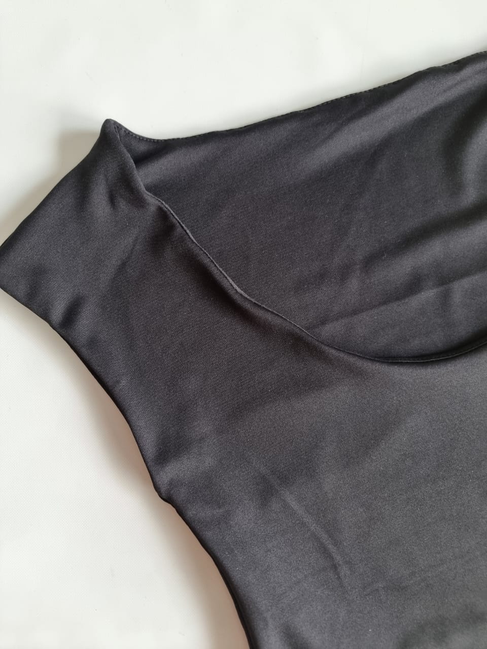 BODY CUELLO REDONDO TELA GURESO - Image 2