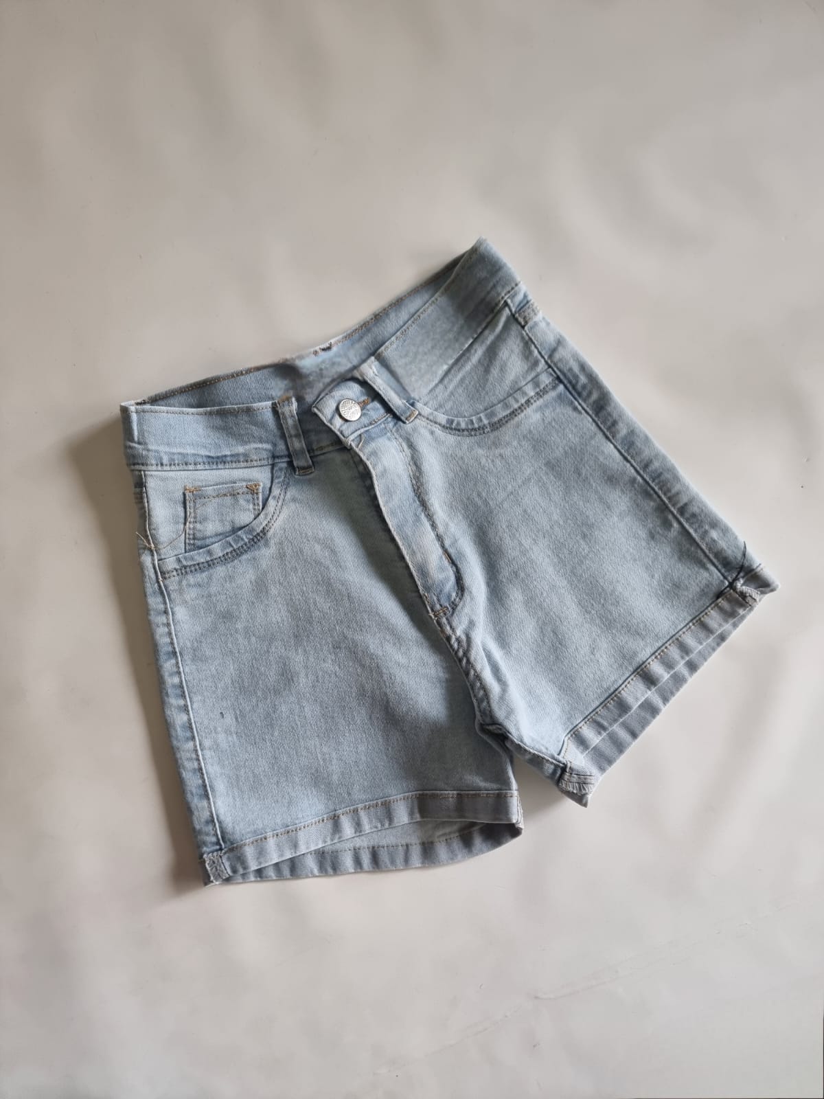 SHORT JEAN ELASTIZADO CELESTE