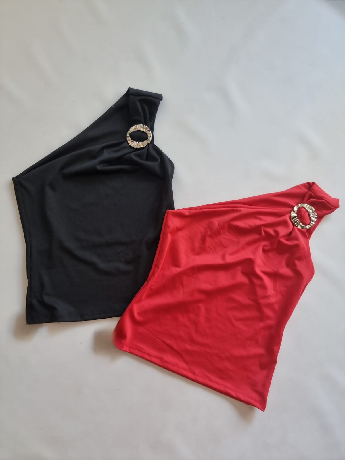 TOP 1 SOLO HOMBRO CON HEBILLA