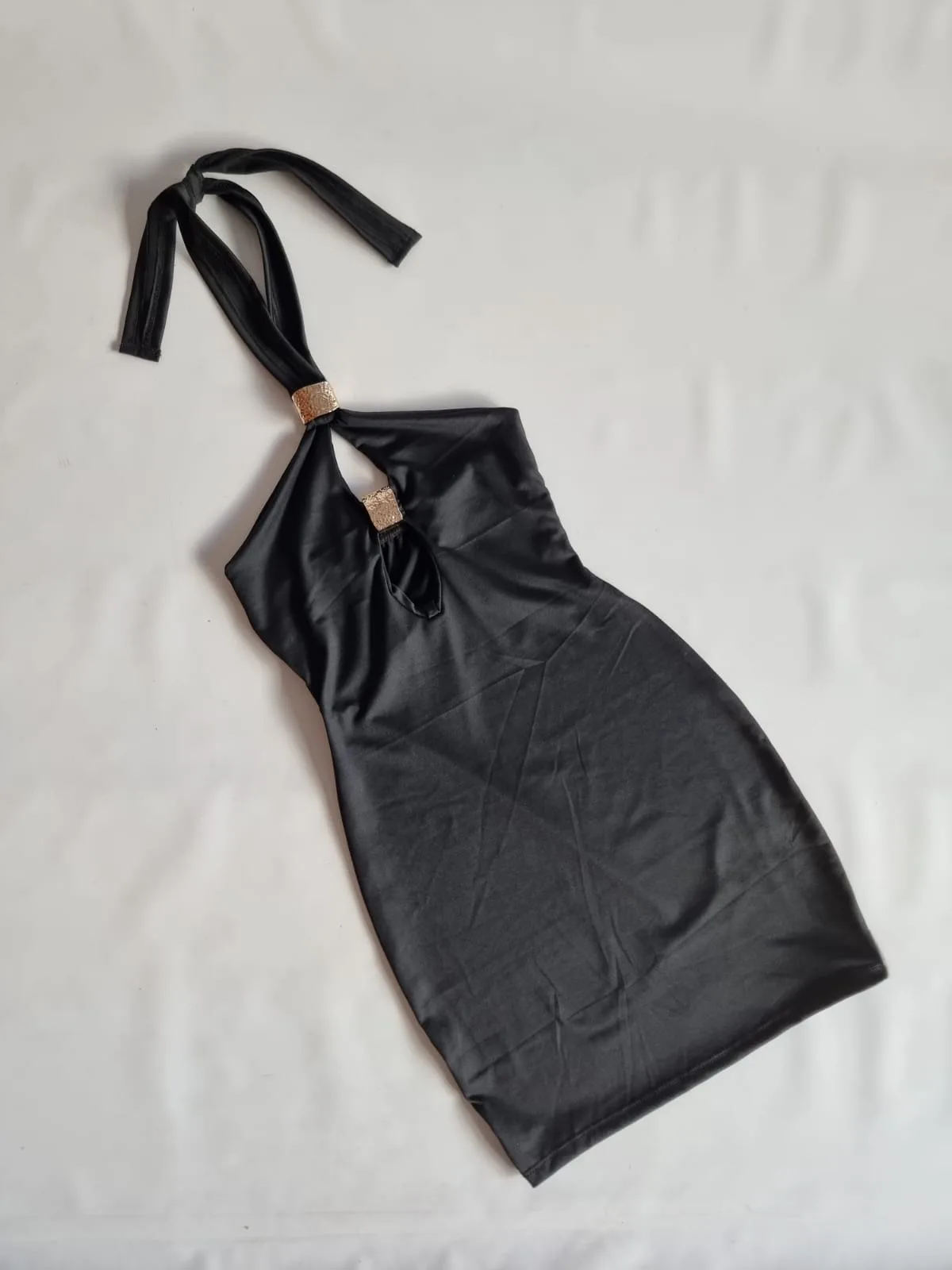 VESTIDO ATAR EN EL CUELLO