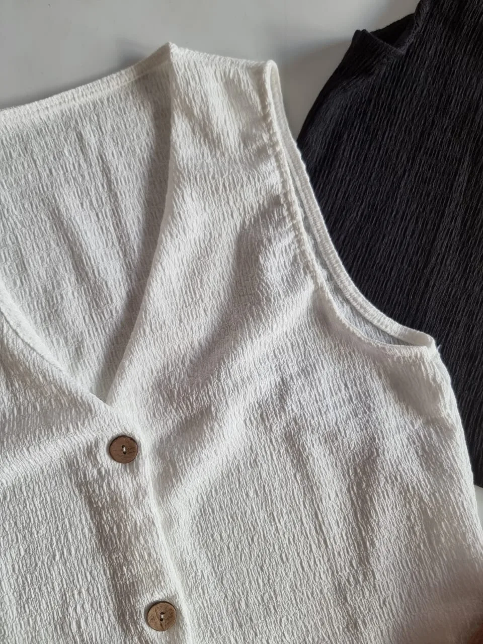 CHALECO 3 BOTONES - Image 3