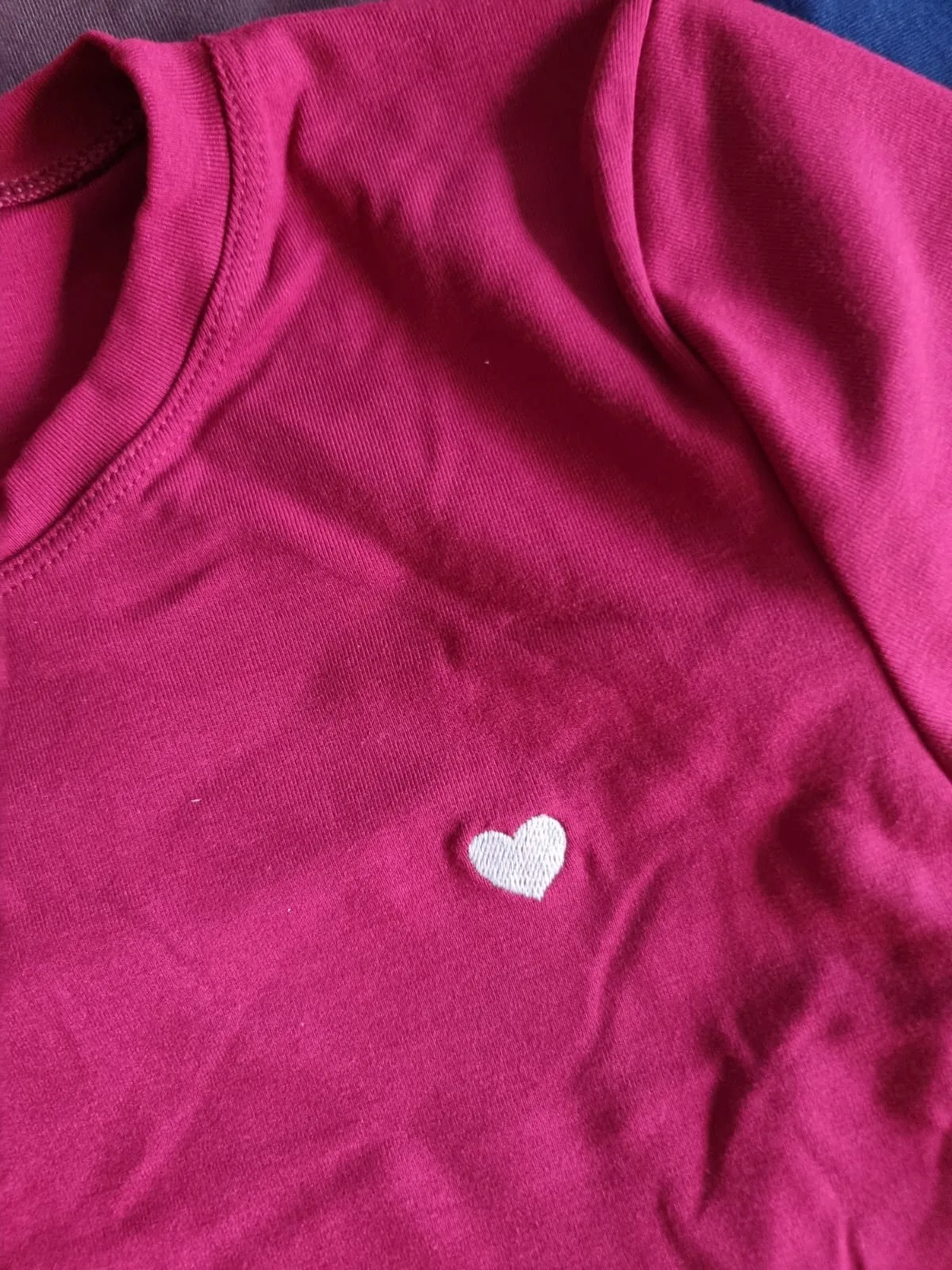 REMERA CORAZON BORDADO - Image 2