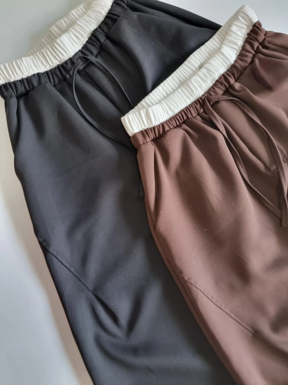 PANTALON CON COMBINADO BLANCO BAGGY - Image 3