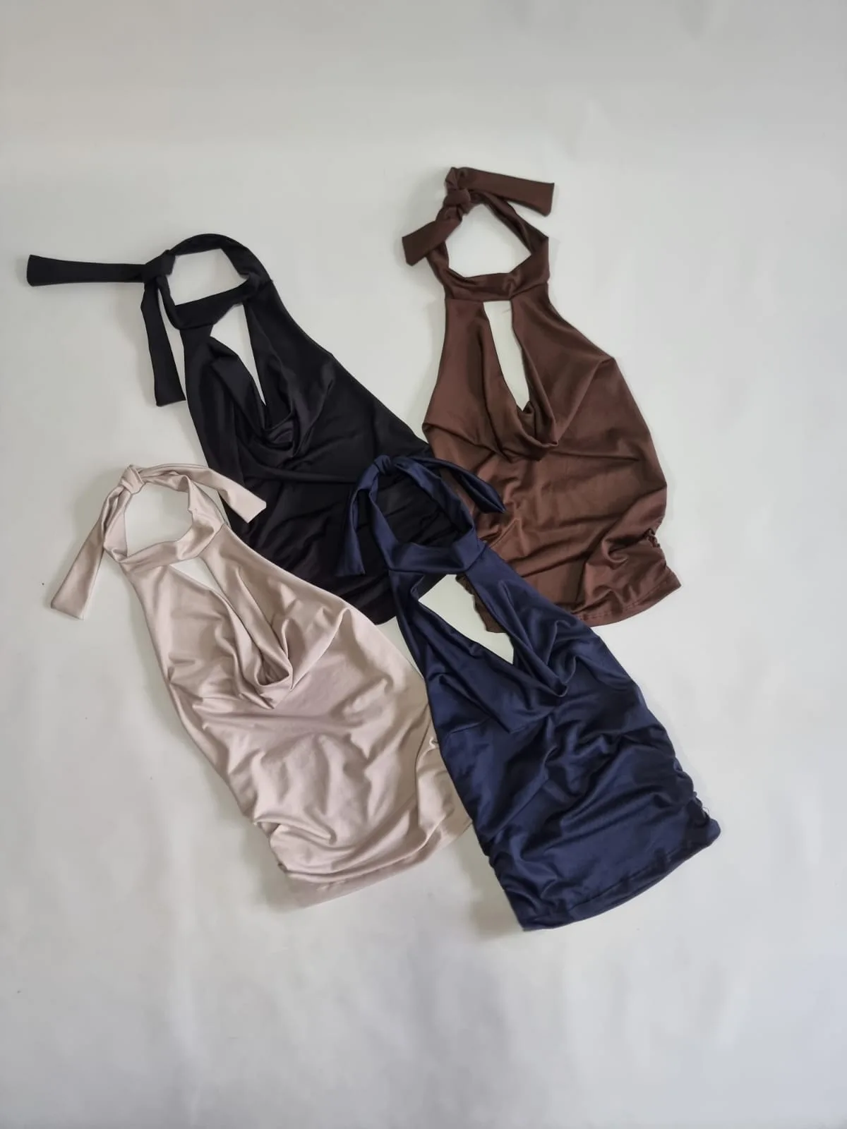 TOP CUELLO BUCHE PARA ATAR EN EL CUELLO