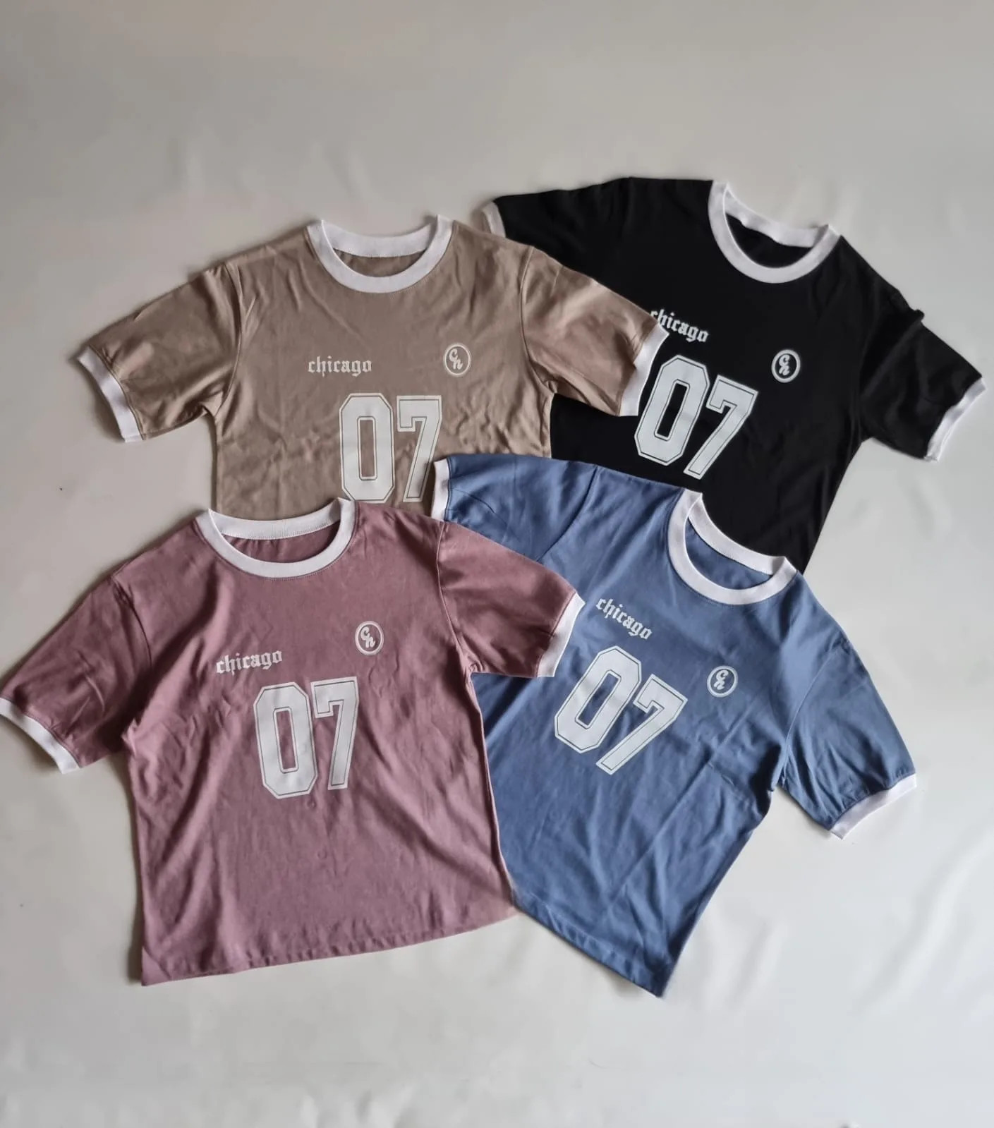 REMERA 07 COMBINADO CON BLANCO