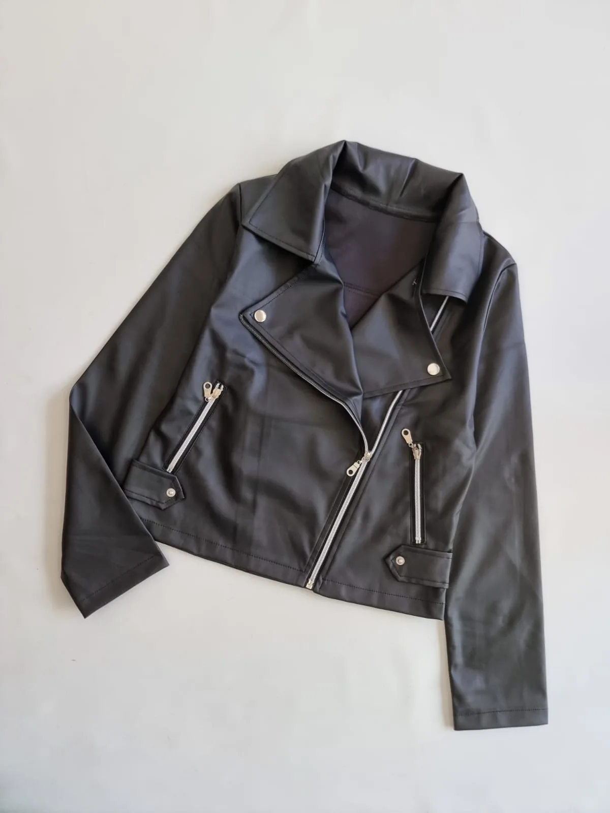 CAMPERA EMGOMADO CRUZADO