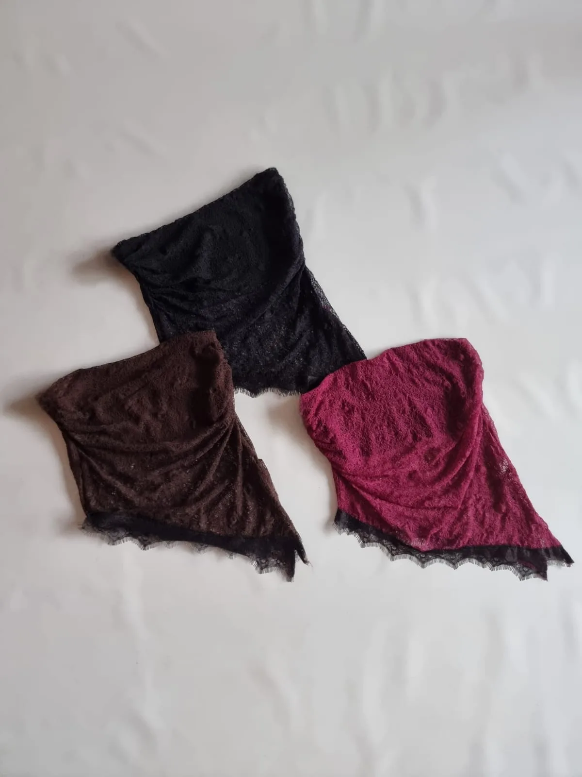 STRAPLES CON PUNTILLA ENCAJE