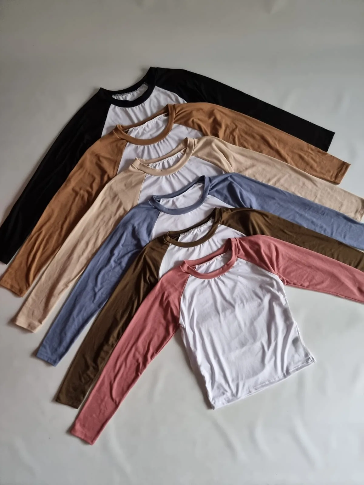 REMERA MODAL COMBINADO