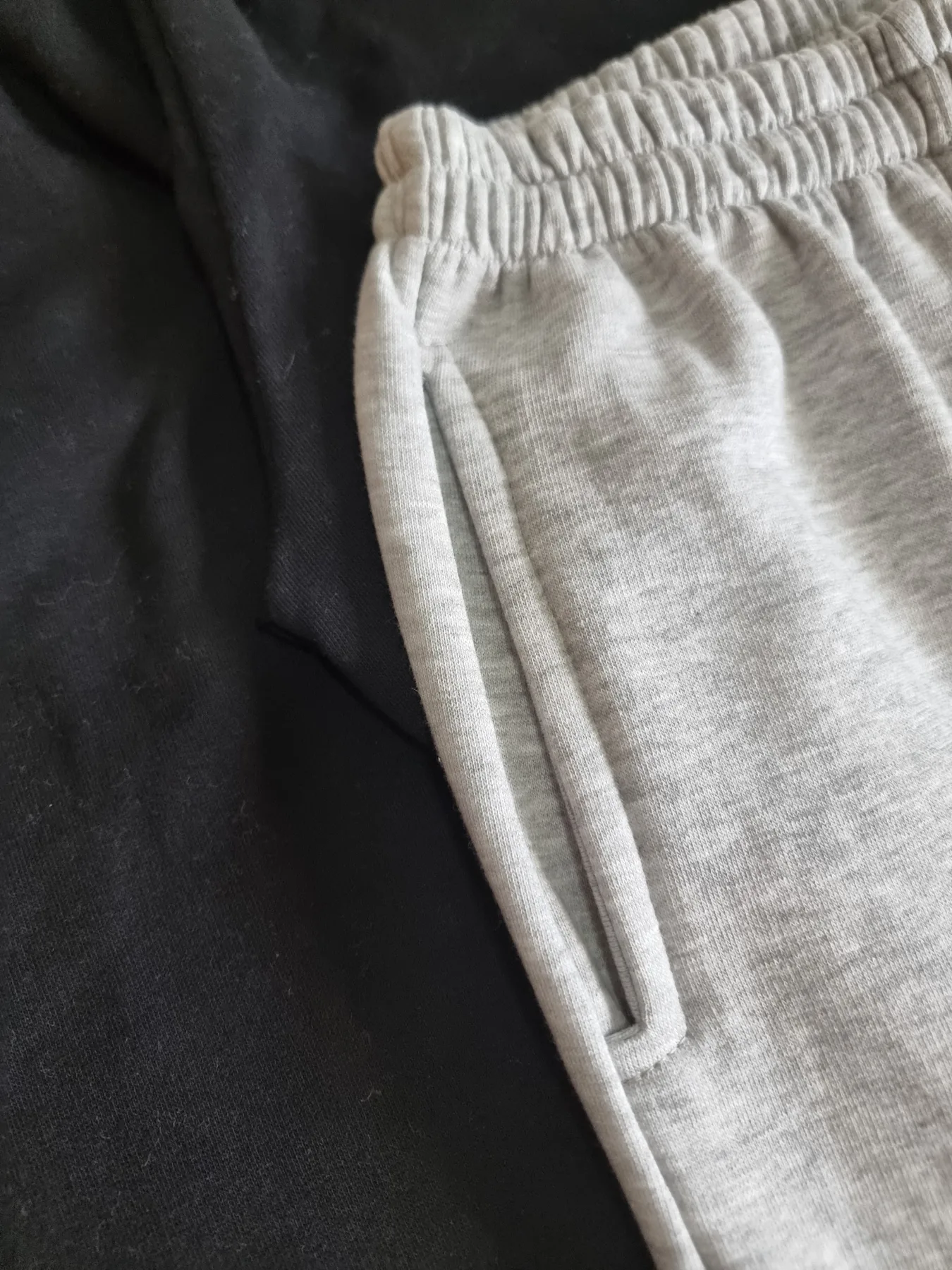 JOGGER FRIZADO CON TIRA - Image 2
