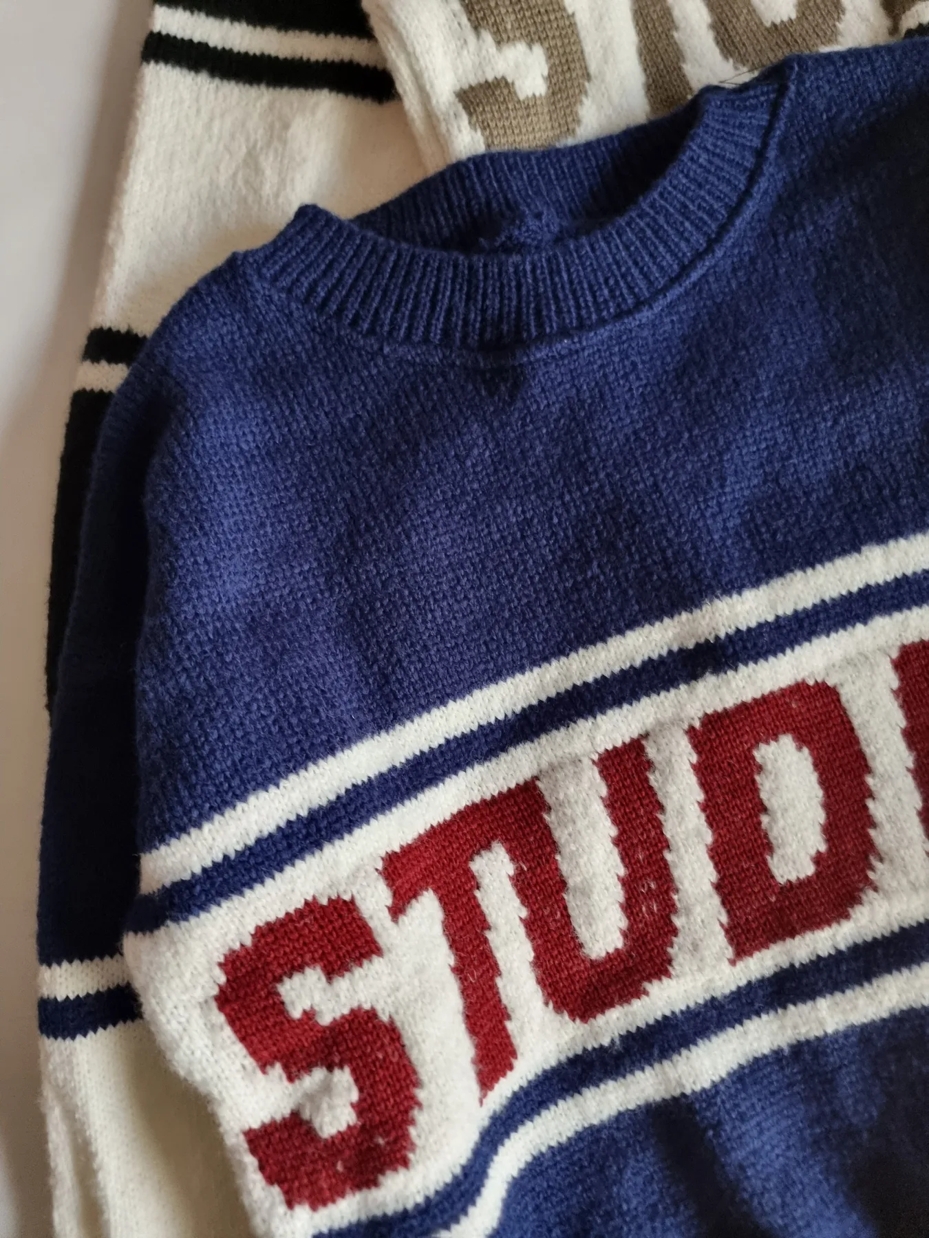 SWEATER STUDIO - Image 4