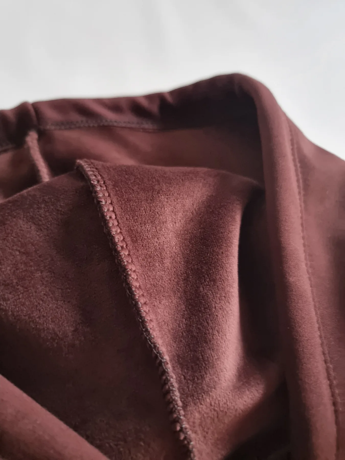 Campera con capucha y cordón - Image 4