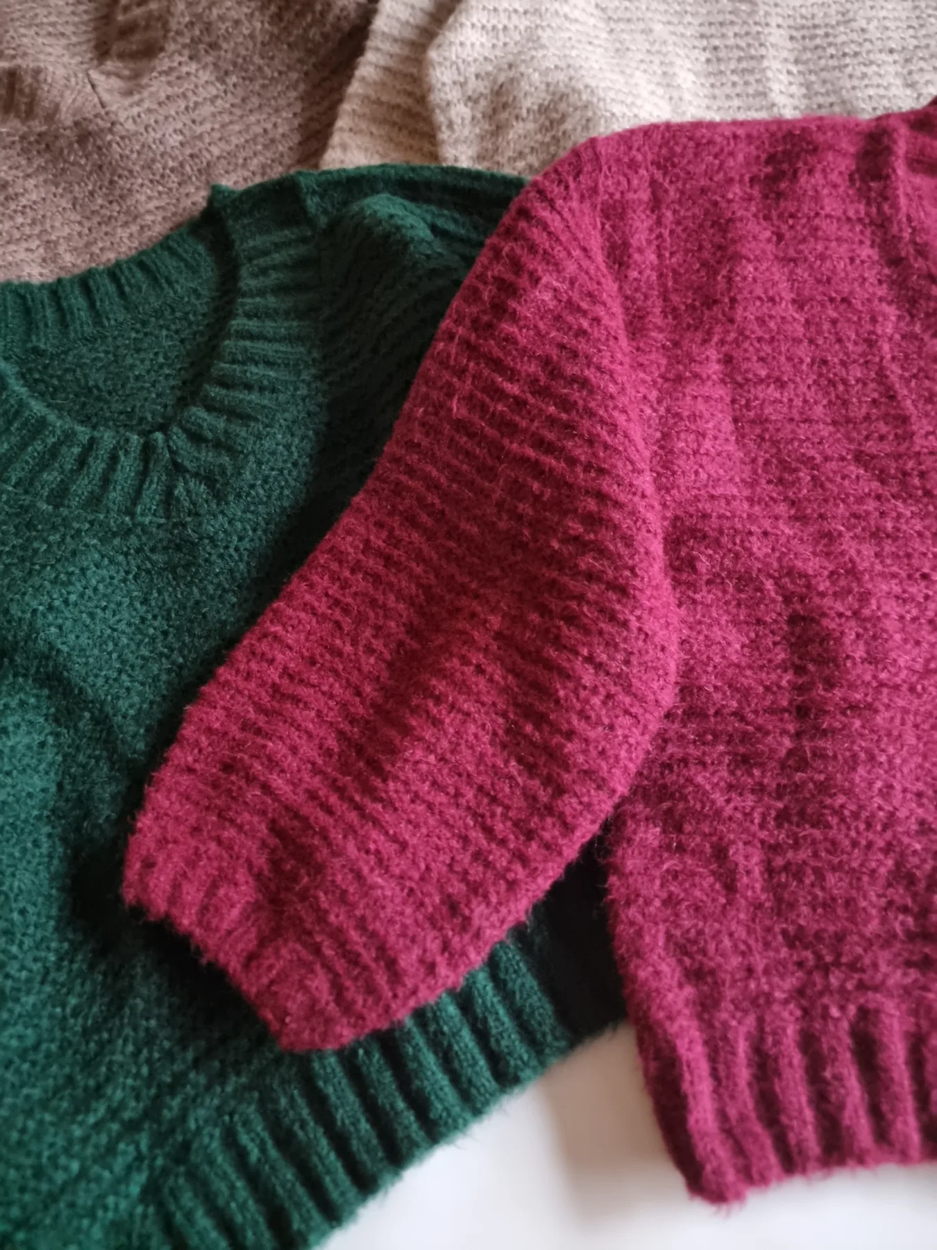 Sweater cuello V manga globo - Image 4