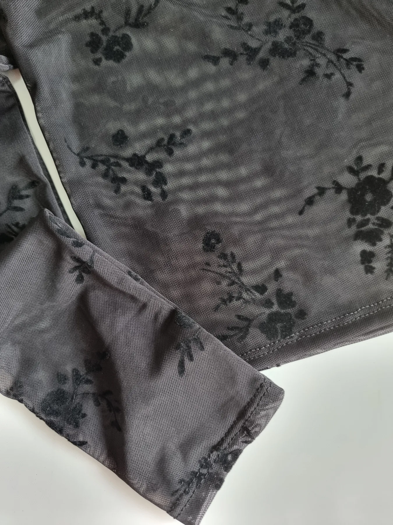 TOP TULL CUELLO REDONDO ESTAMPADO FLOR - Image 3