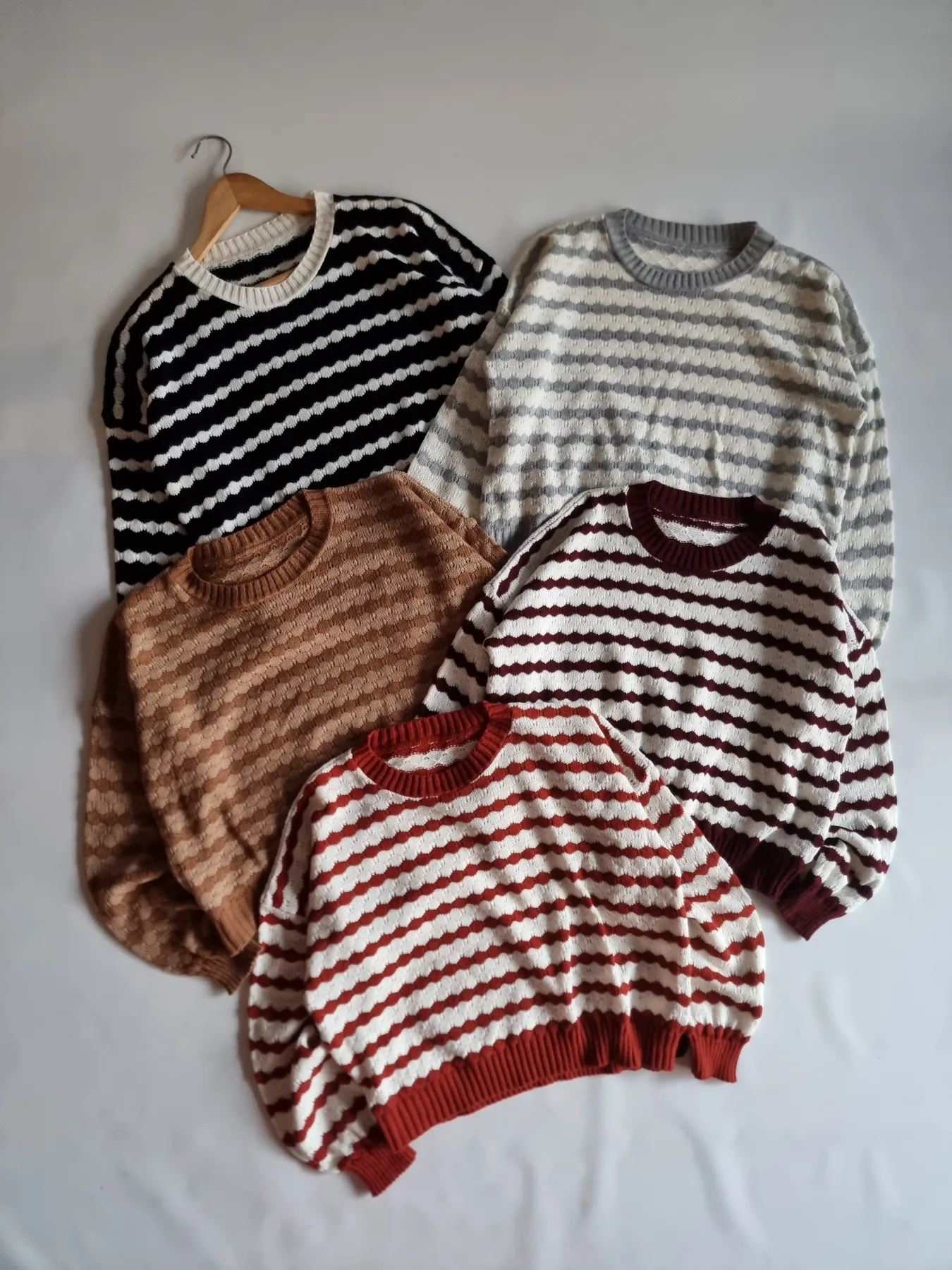 SWEATER RAYADO FORMA CIRCULO