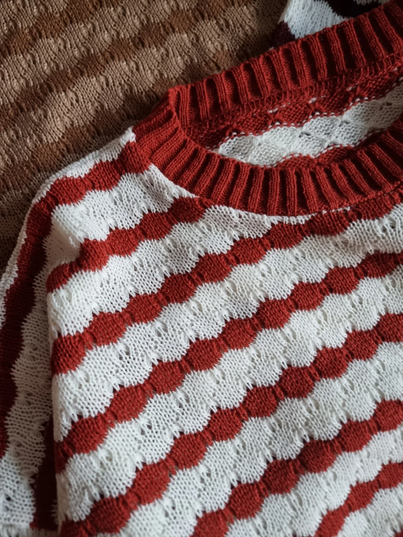 SWEATER RAYADO FORMA CIRCULO - Image 2