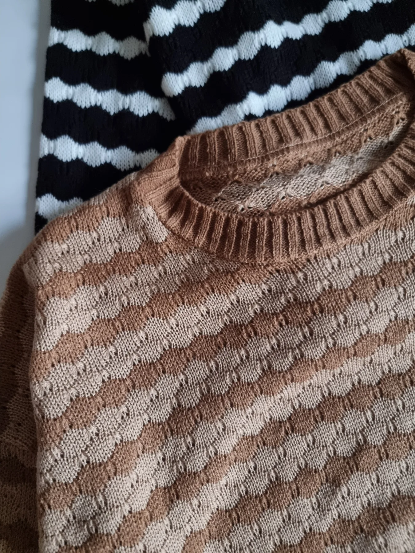SWEATER RAYADO FORMA CIRCULO - Image 4