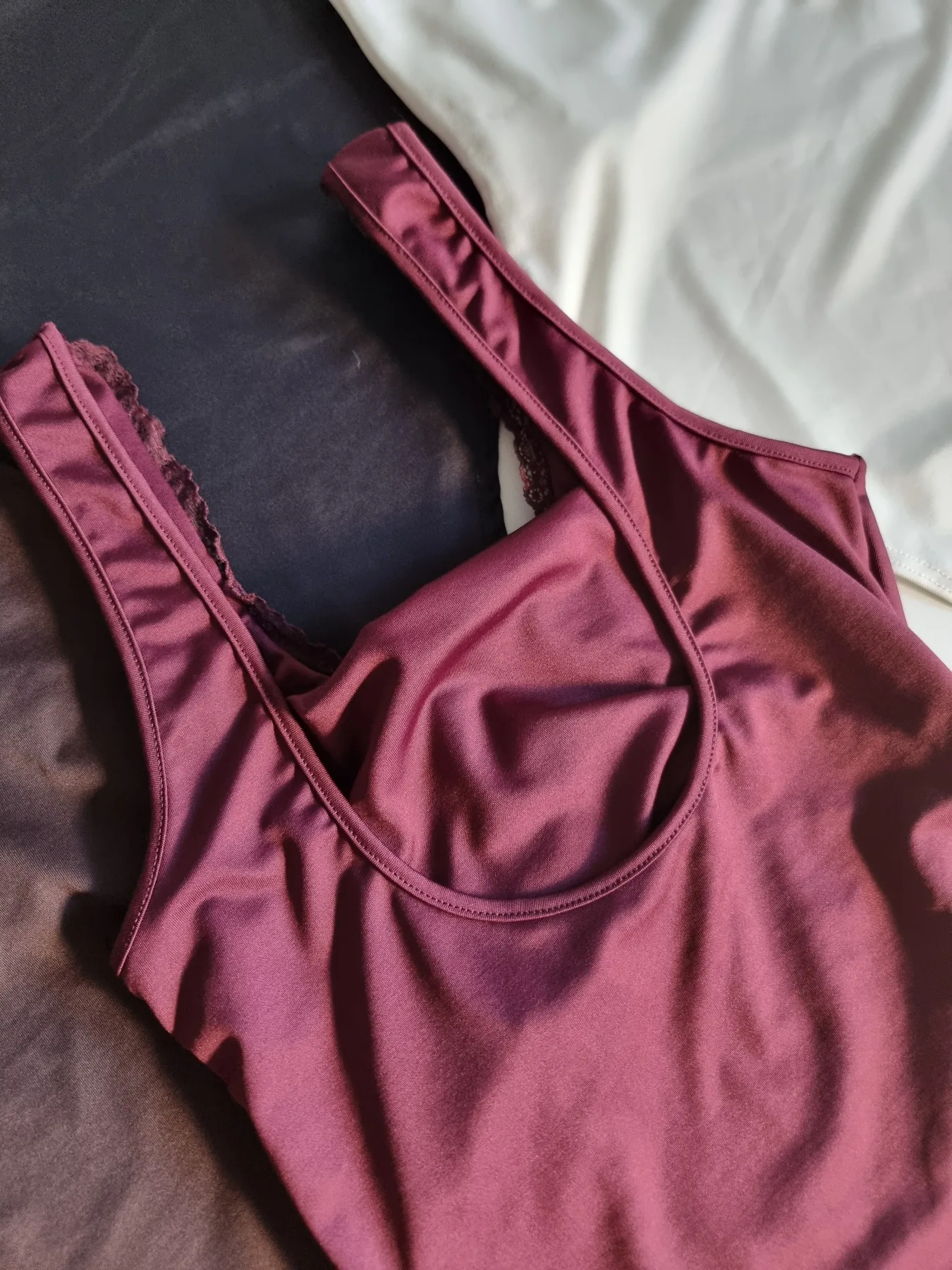 BODY SIN MANGA CON PUNTILLA - Image 7