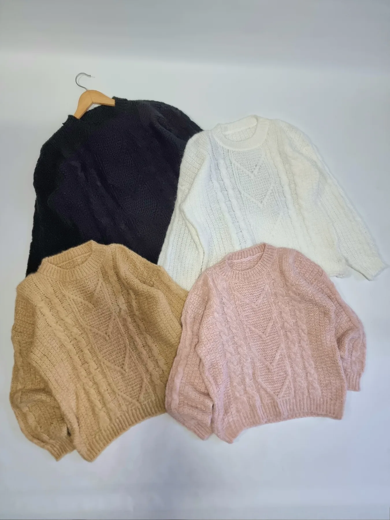 SWEATER 4 TRENZAS ADELANTE