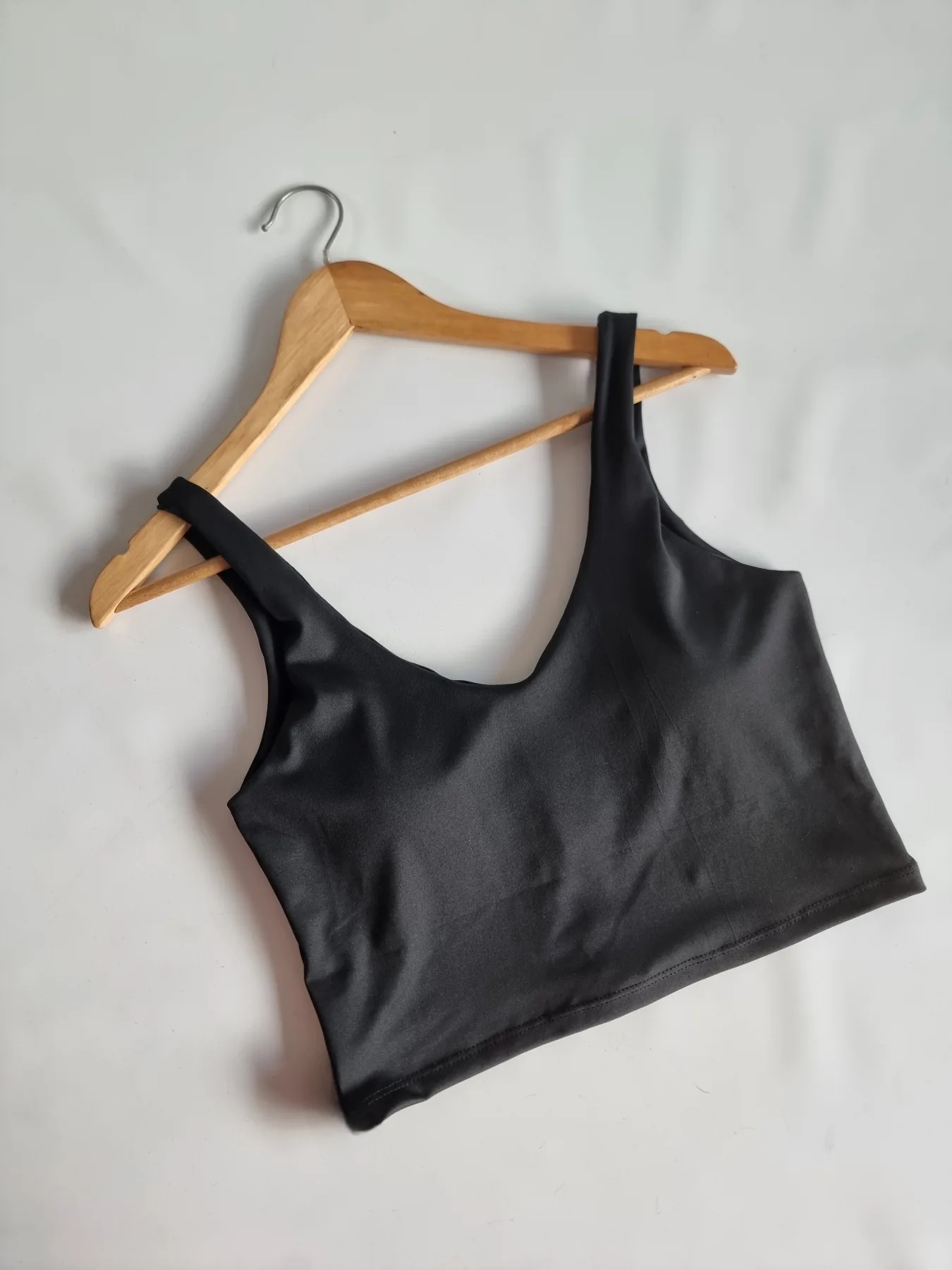 TOP CUELLO V CON TAZA