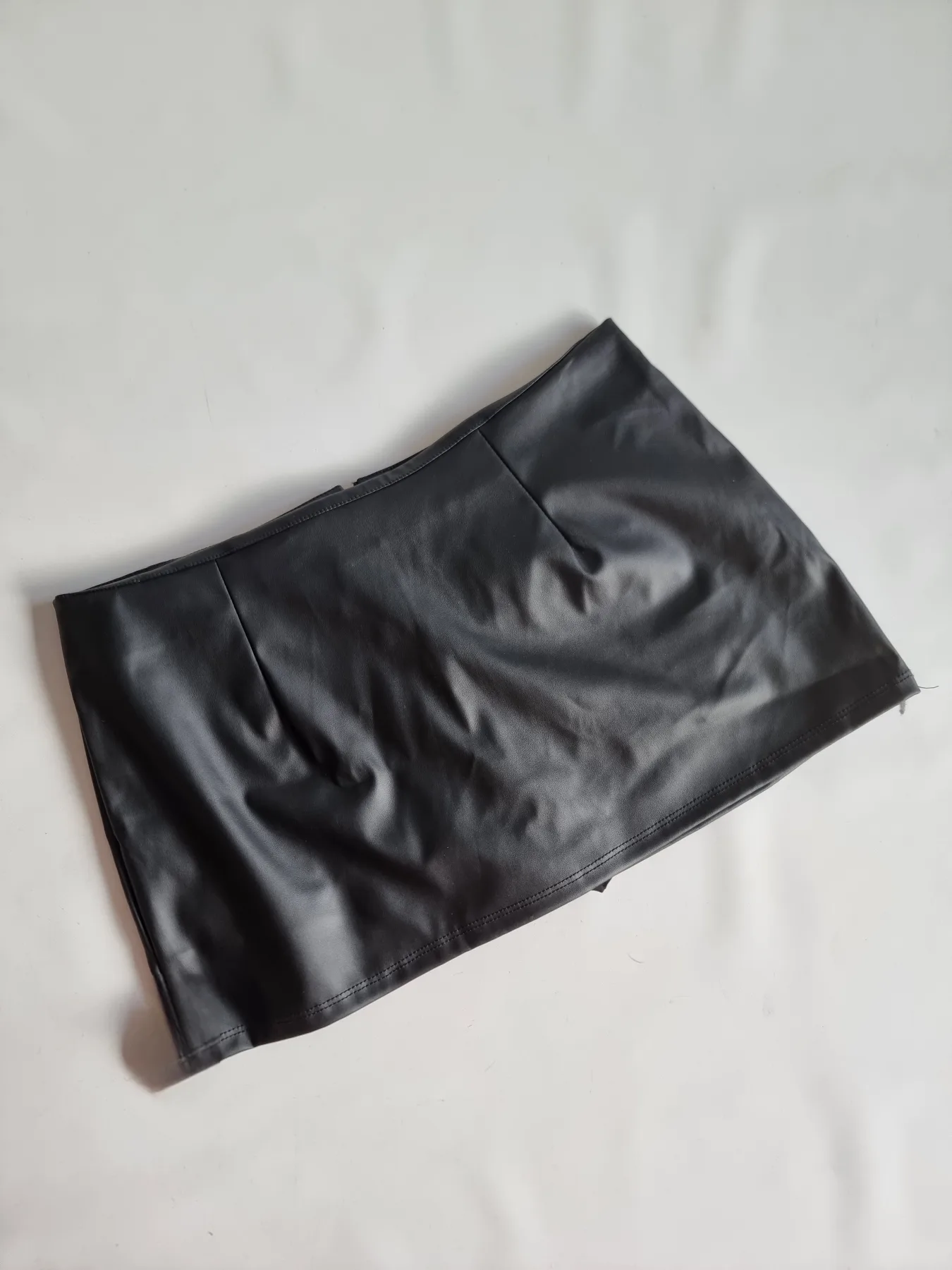 SHORT POLLERA ENGOMADO ADELANTE 2 PINZAS