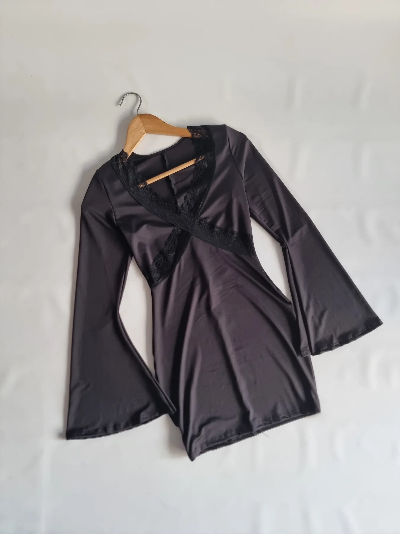 VESTIDO MICRO FIBRA  PUNTILLA X