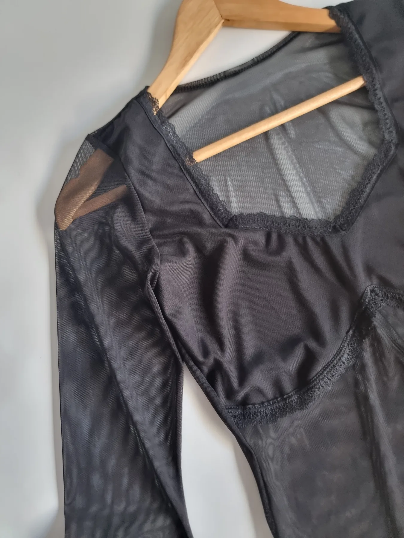 VESTICO TUL CON PUNTILLA X - Imagen 2