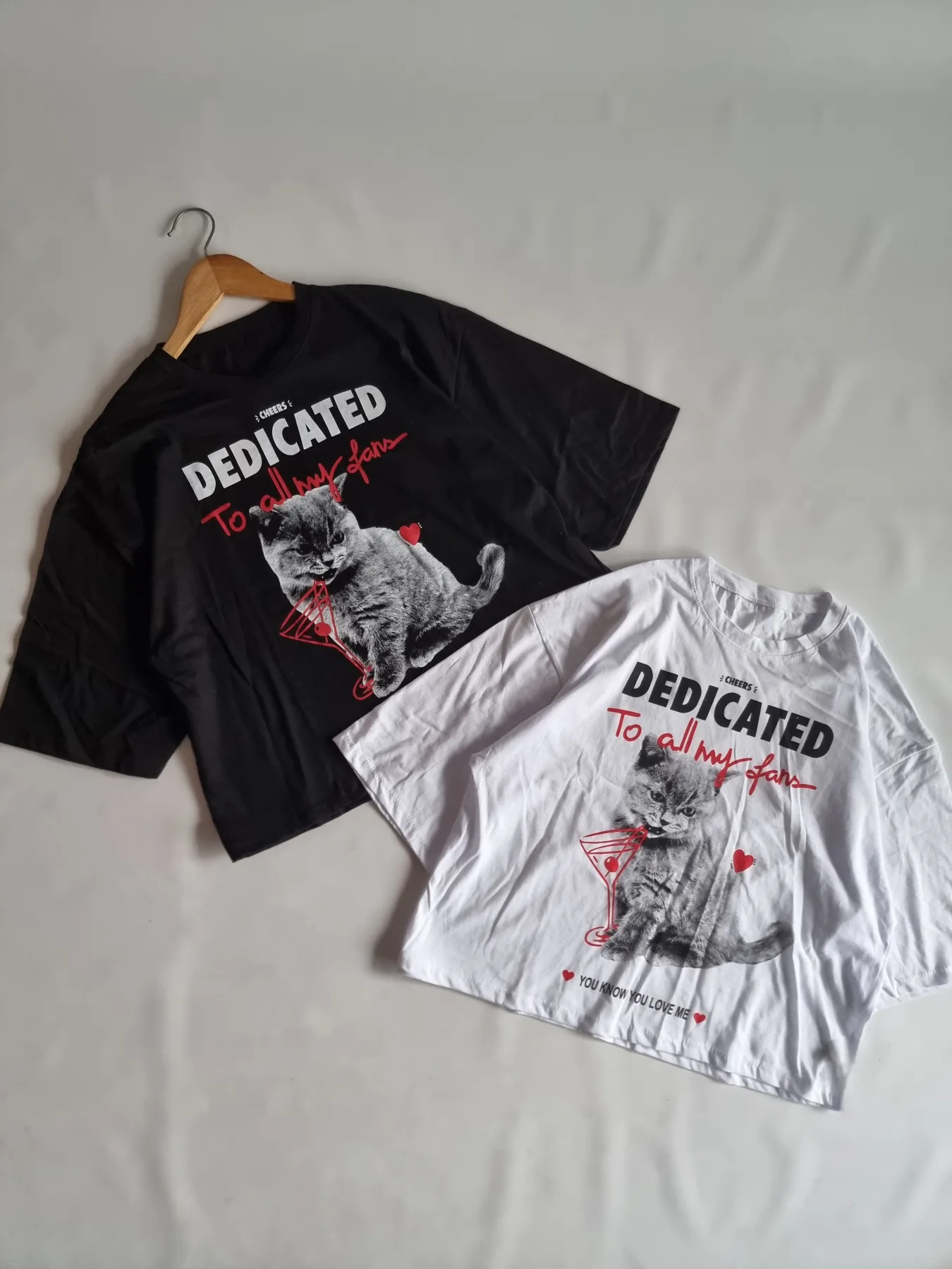 REMERA BOXY GATO