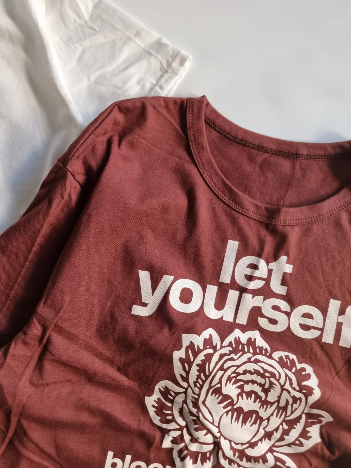 REMERA LET - Imagen 4