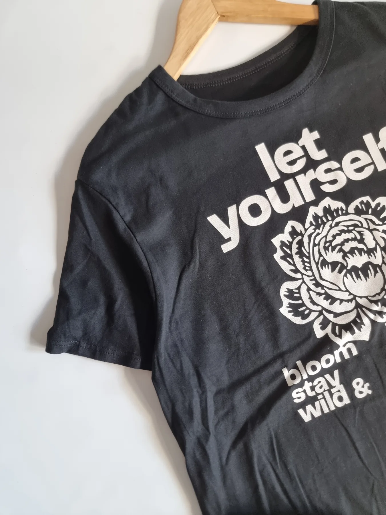 REMERA LET - Imagen 6