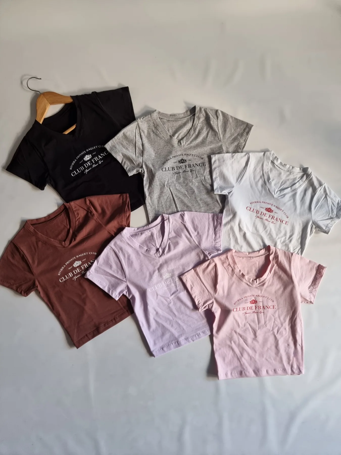 REMERA CUELLO V CLUB