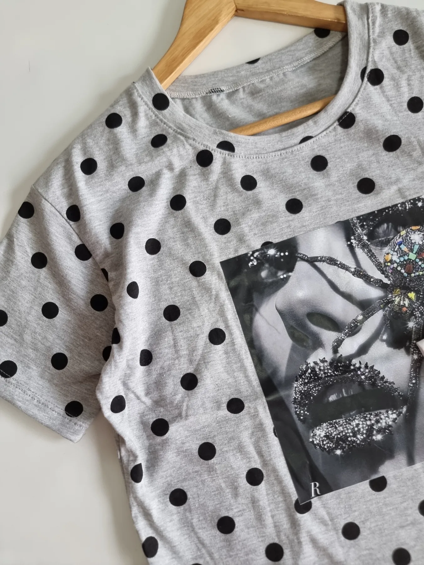 REMERA LUNAR BESO - Imagen 3