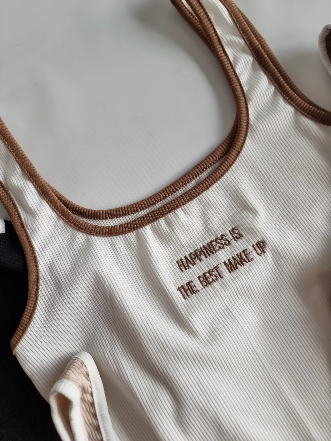 MUSCULOSA HAPPINESS - Imagen 5