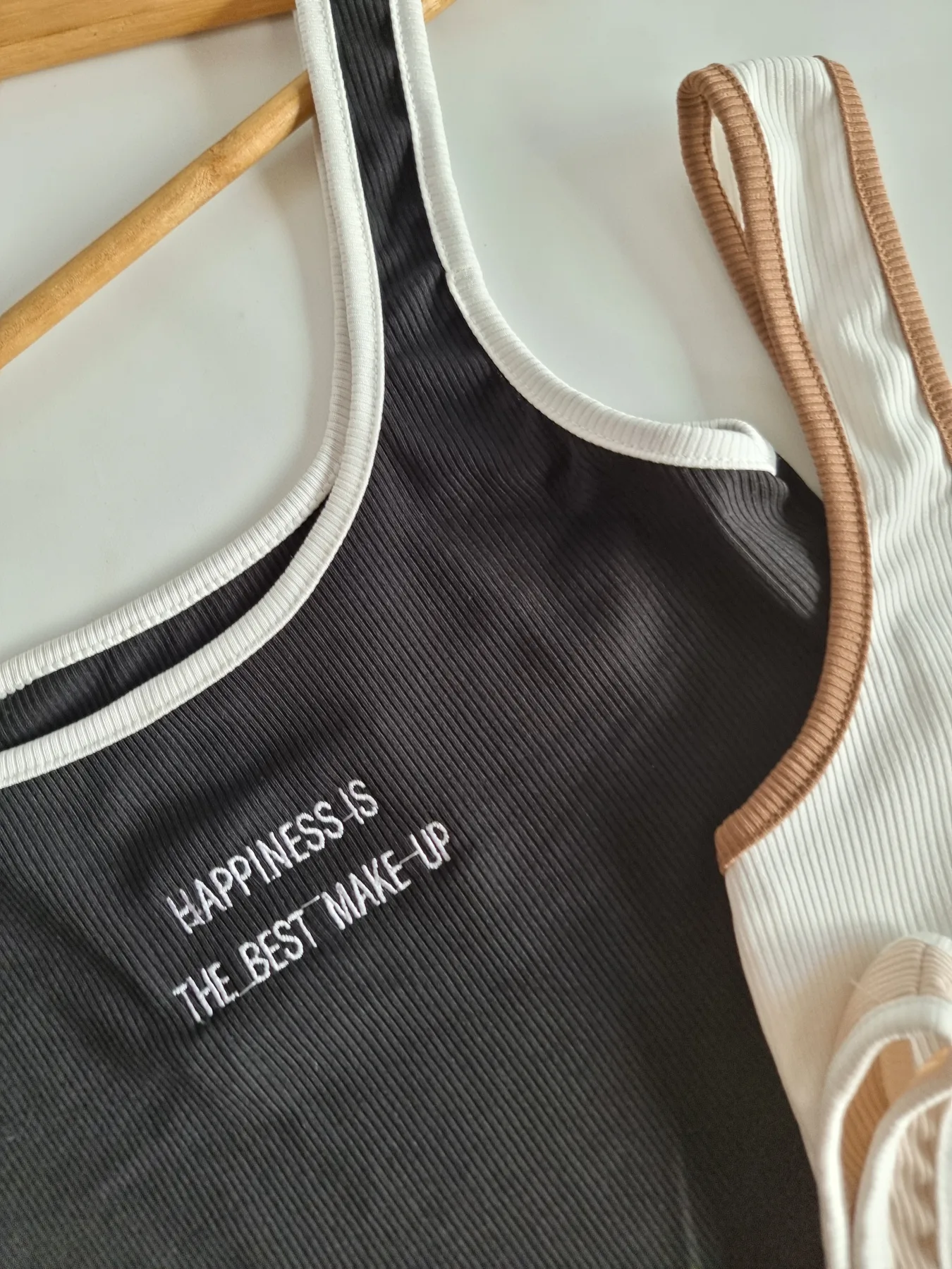 MUSCULOSA HAPPINESS - Imagen 6